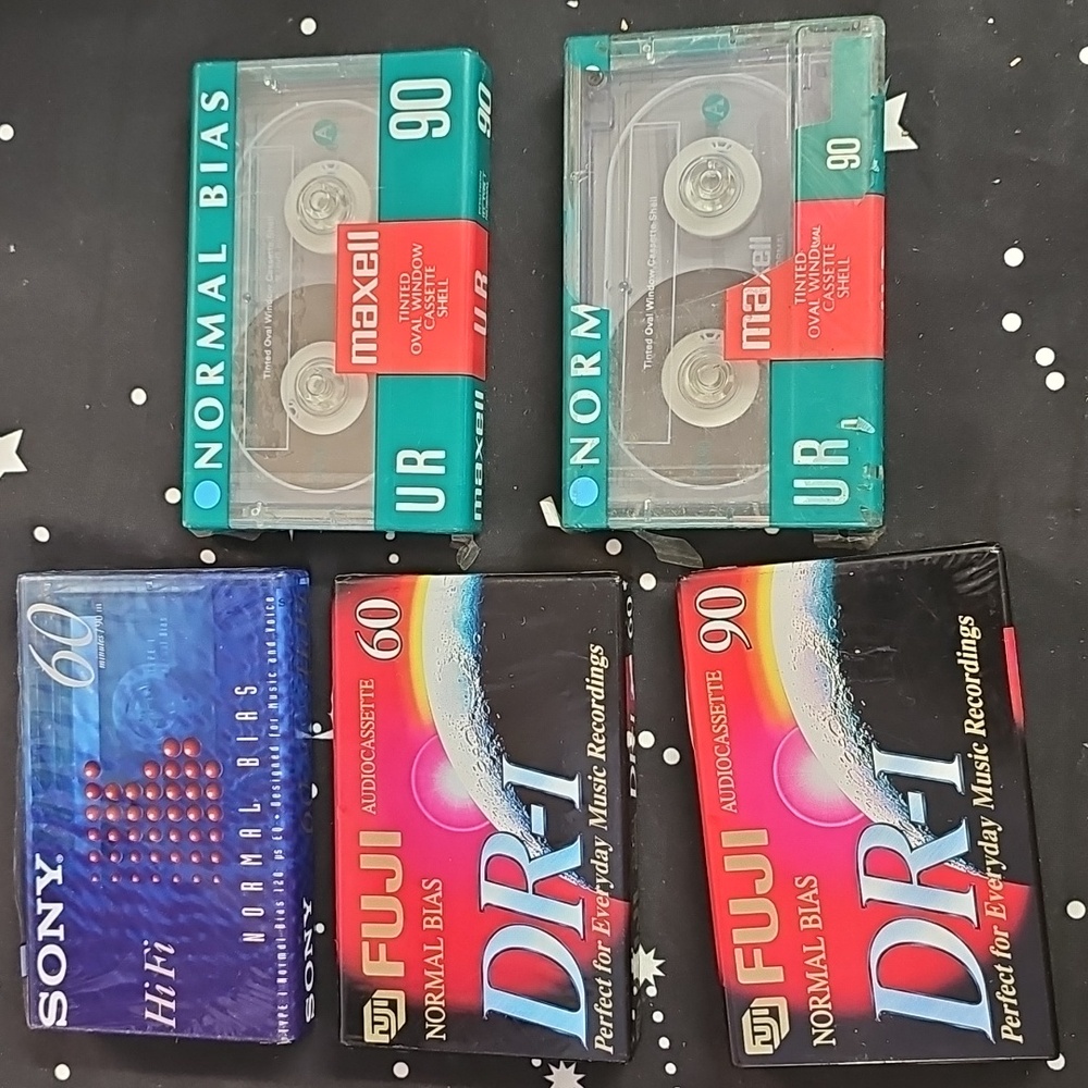 5 new empty audio cassette tapes 2 Fuji 2 Maxell 1 Sony